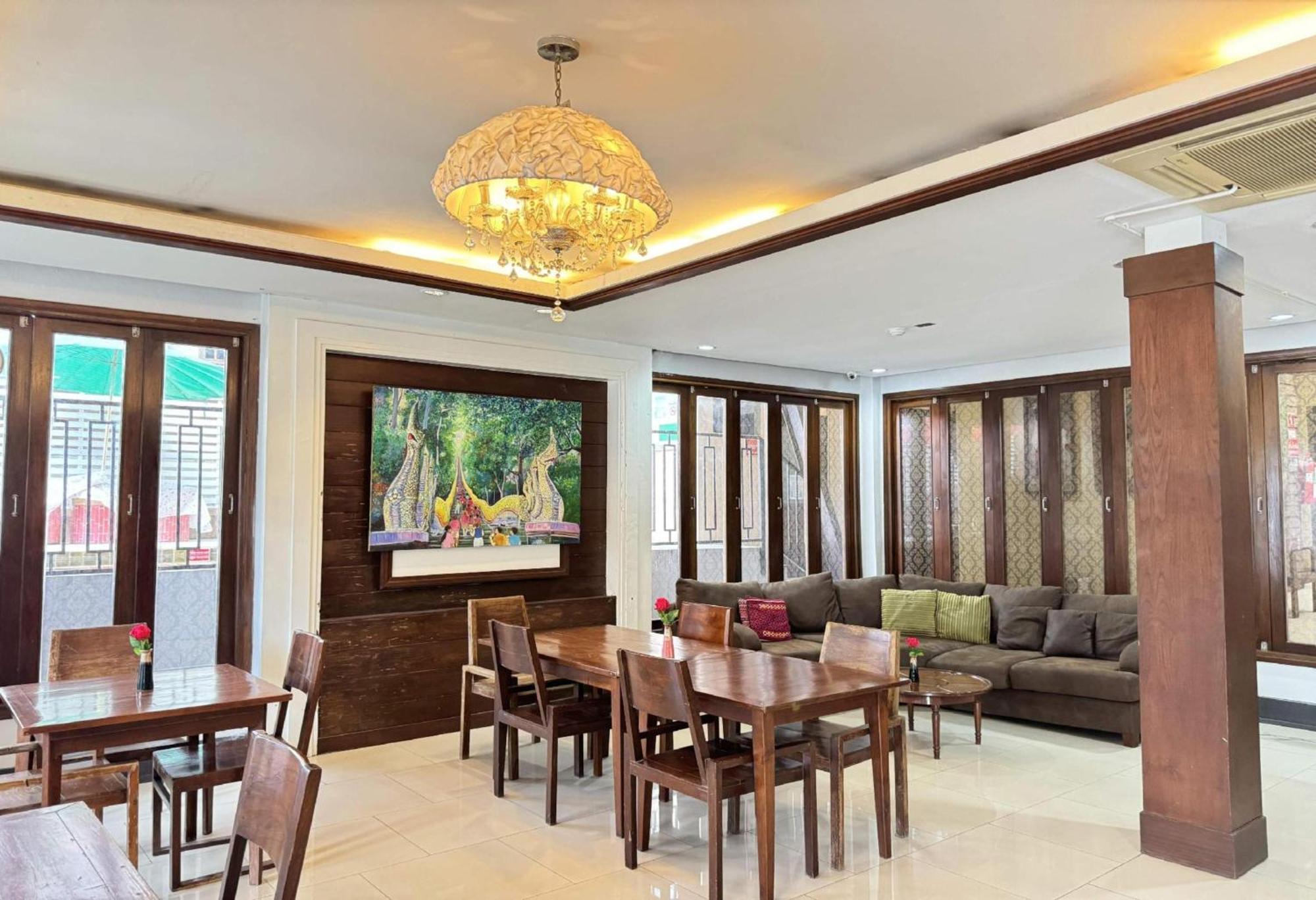 Collection O Bupamontra Chiangmai Hotel Chiang Mai Eksteriør billede