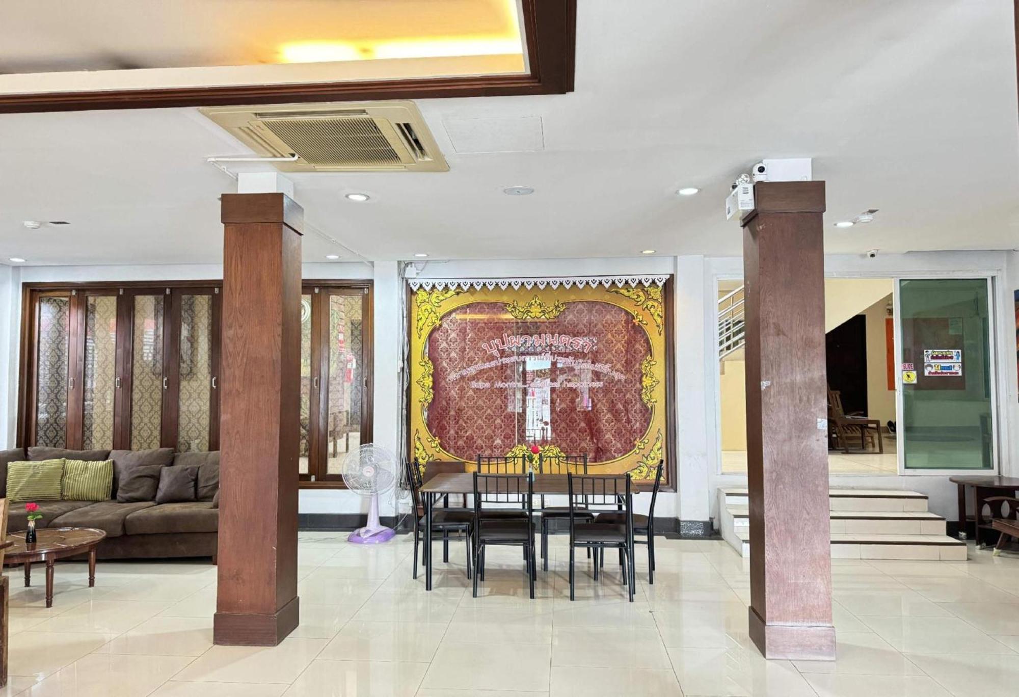 Collection O Bupamontra Chiangmai Hotel Chiang Mai Eksteriør billede