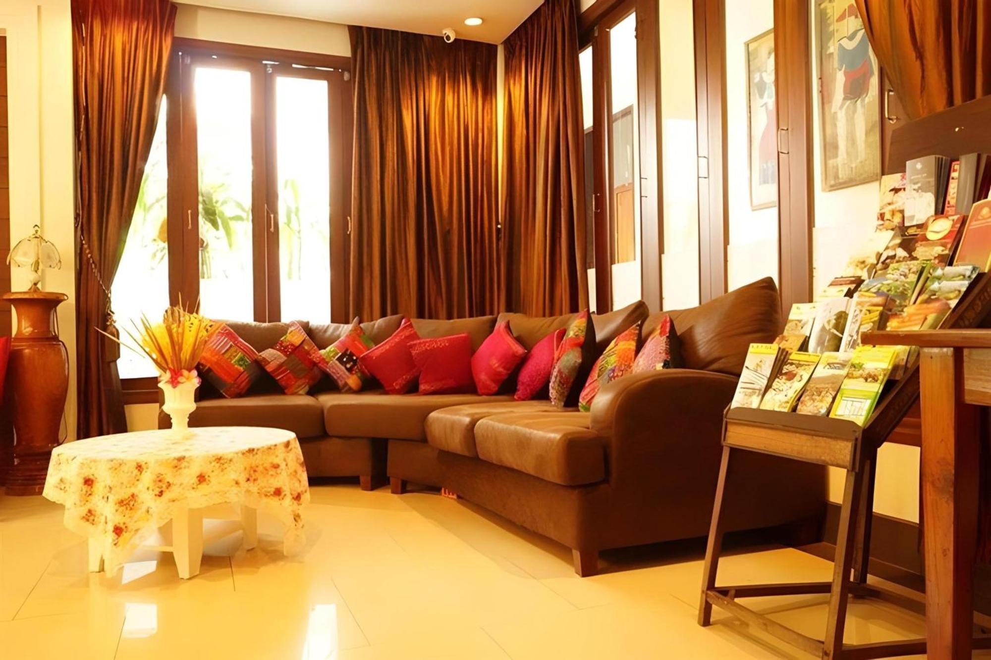 Collection O Bupamontra Chiangmai Hotel Chiang Mai Eksteriør billede